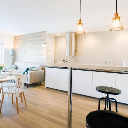Albatross Towers By Renters 아파트