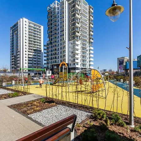 Albatross Towers By Renters