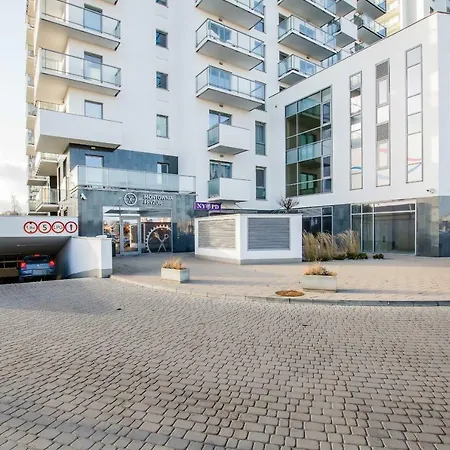 Albatross Towers By Renters Apartment