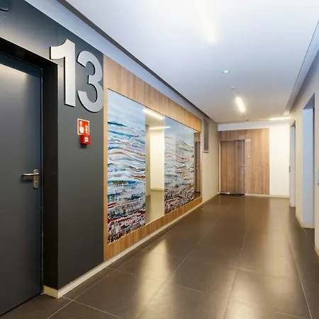 Albatross Towers By Renters Apartment *