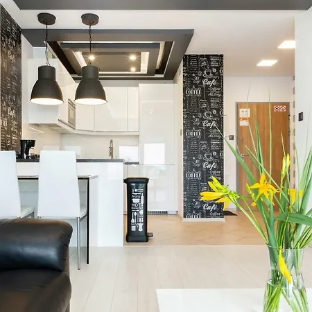 Albatross Towers By Renters Apartment