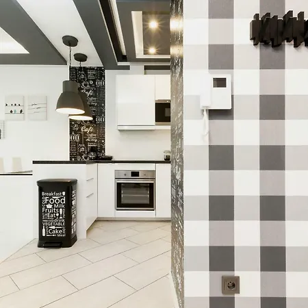Albatross Towers By Renters Apartment